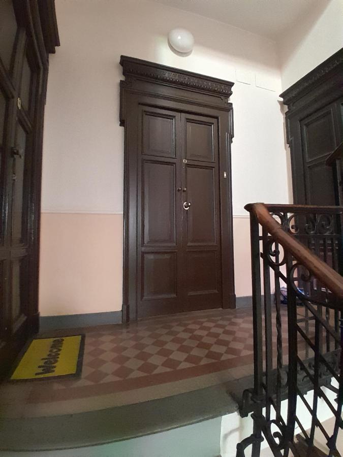 Appartamento Martina, Silenzioso A 100 Metri Dalla Metropolitana Milaan Buitenkant foto